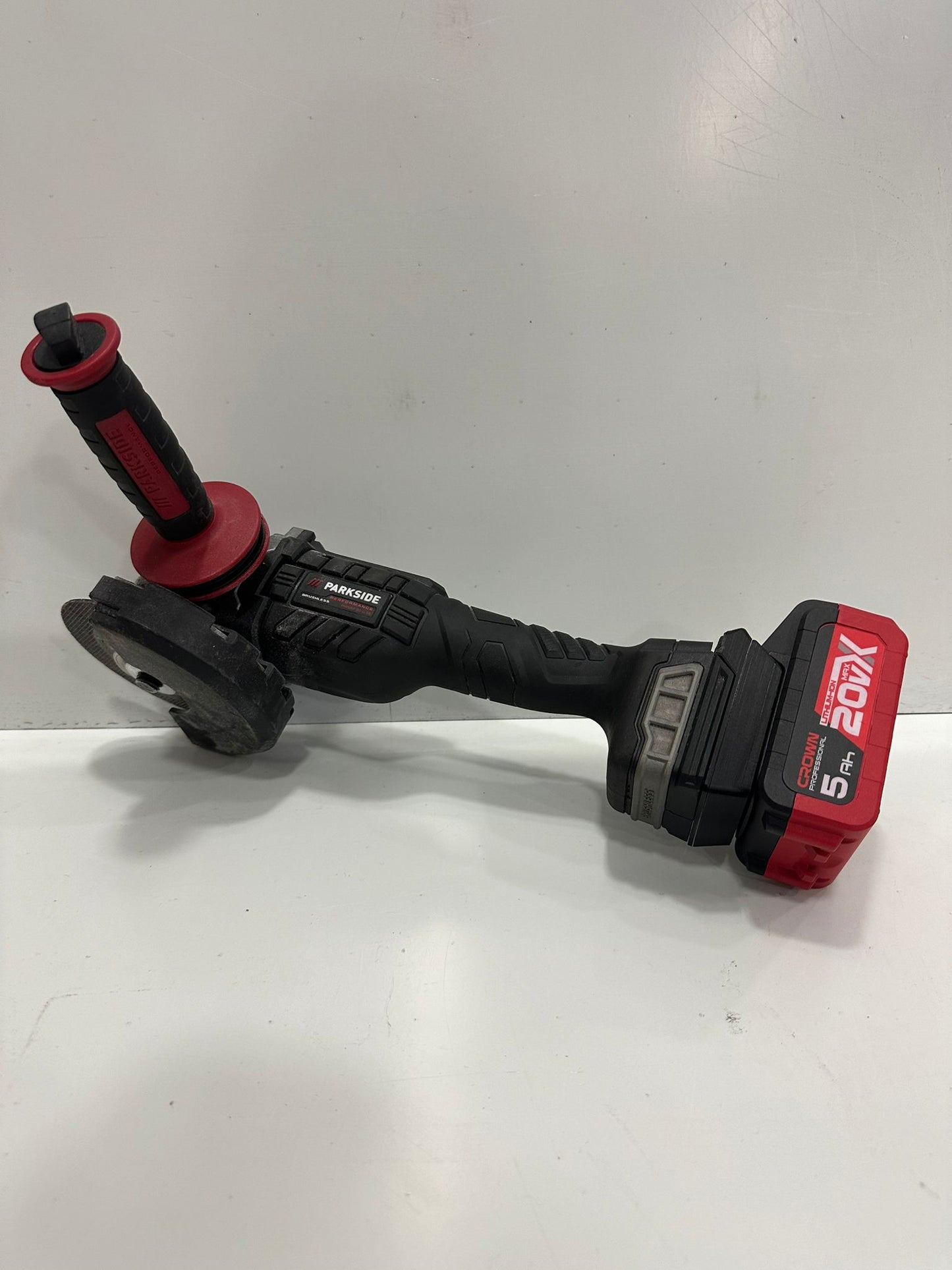 Adaptador para baterías CROWN compatible con diferentes marcas